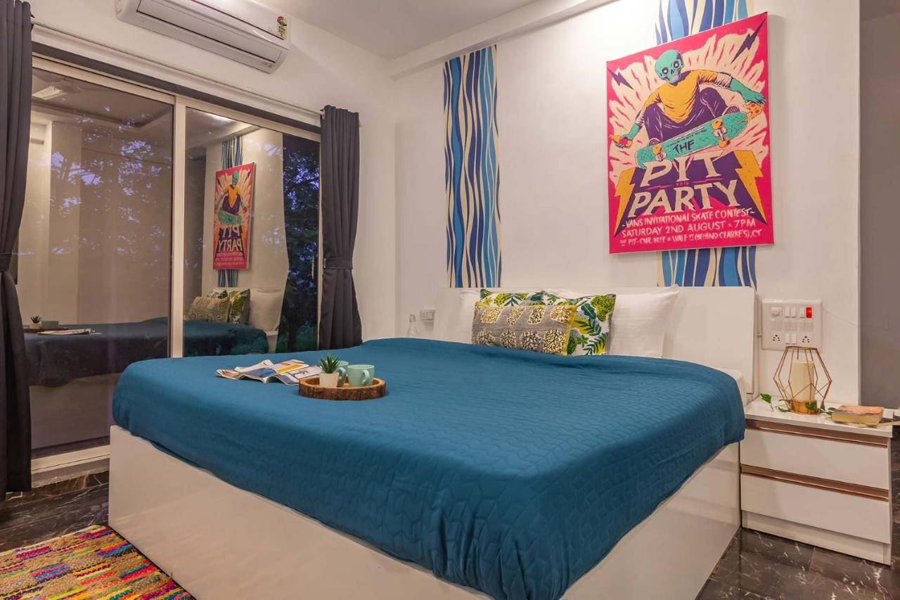 Stayvista'S Vine & Splash - Riverside Villa With An Infinity Pool And Indoor Games Karjat Bagian luar foto