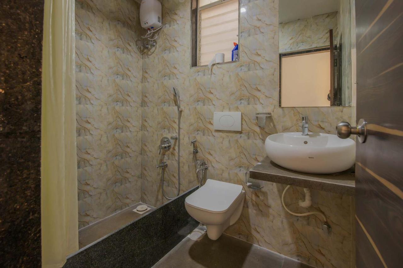 Stayvista'S Vine & Splash - Riverside Villa With An Infinity Pool And Indoor Games Karjat Bagian luar foto