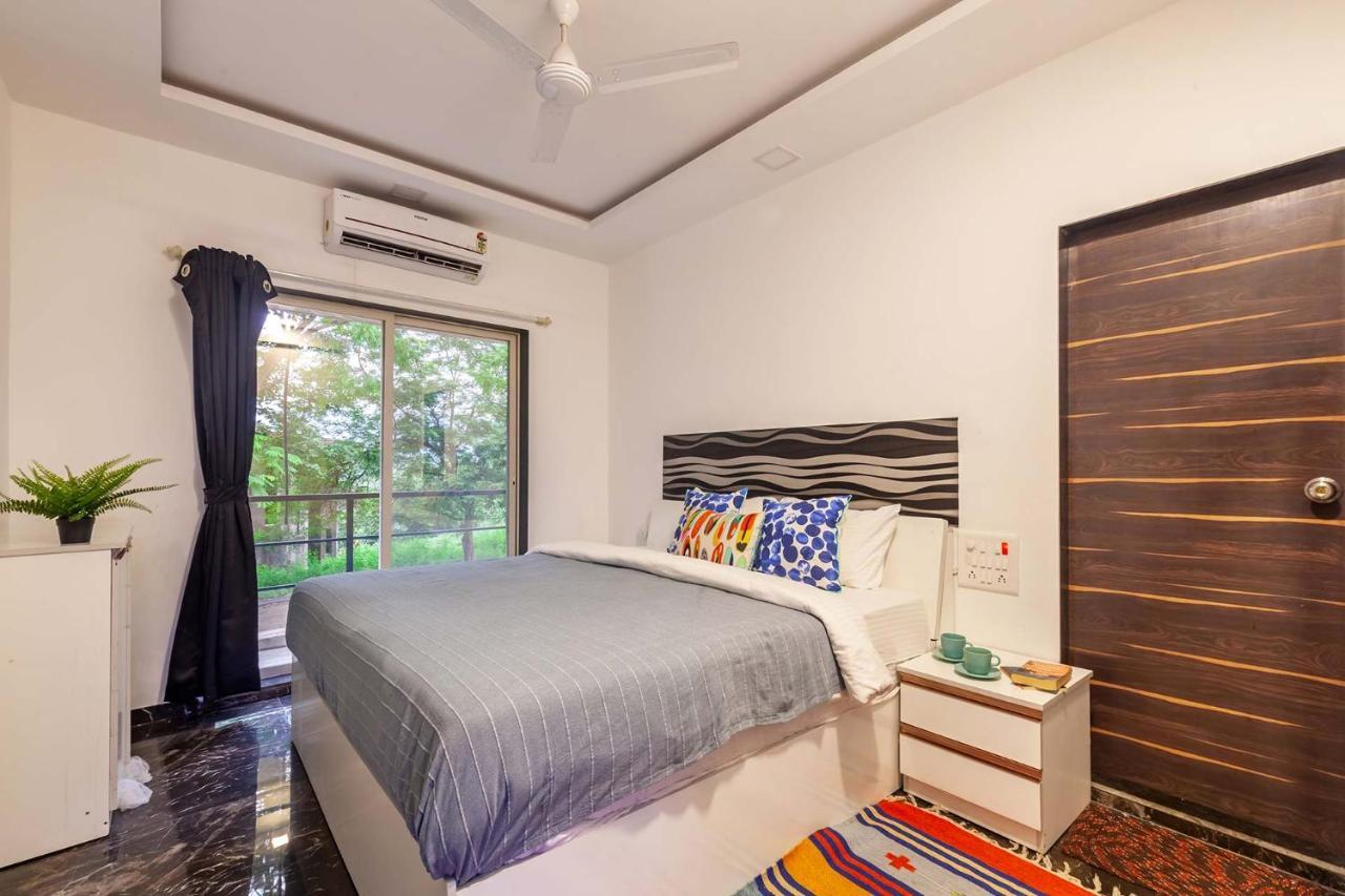 Stayvista'S Vine & Splash - Riverside Villa With An Infinity Pool And Indoor Games Karjat Bagian luar foto